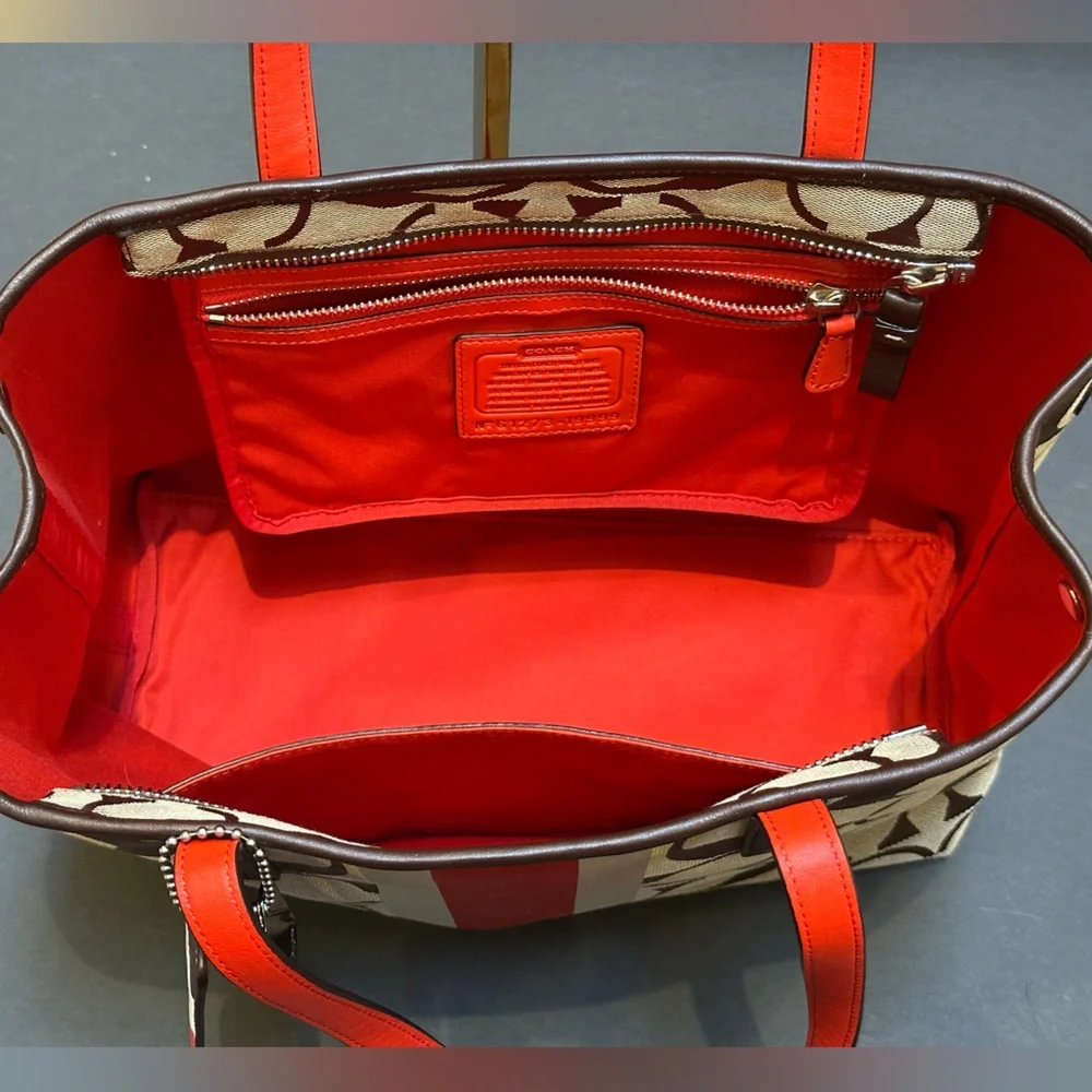 Coach Brown and Red Signature Fall Tote Bag NWOT + leather and metal tags - Picture 6 of 12